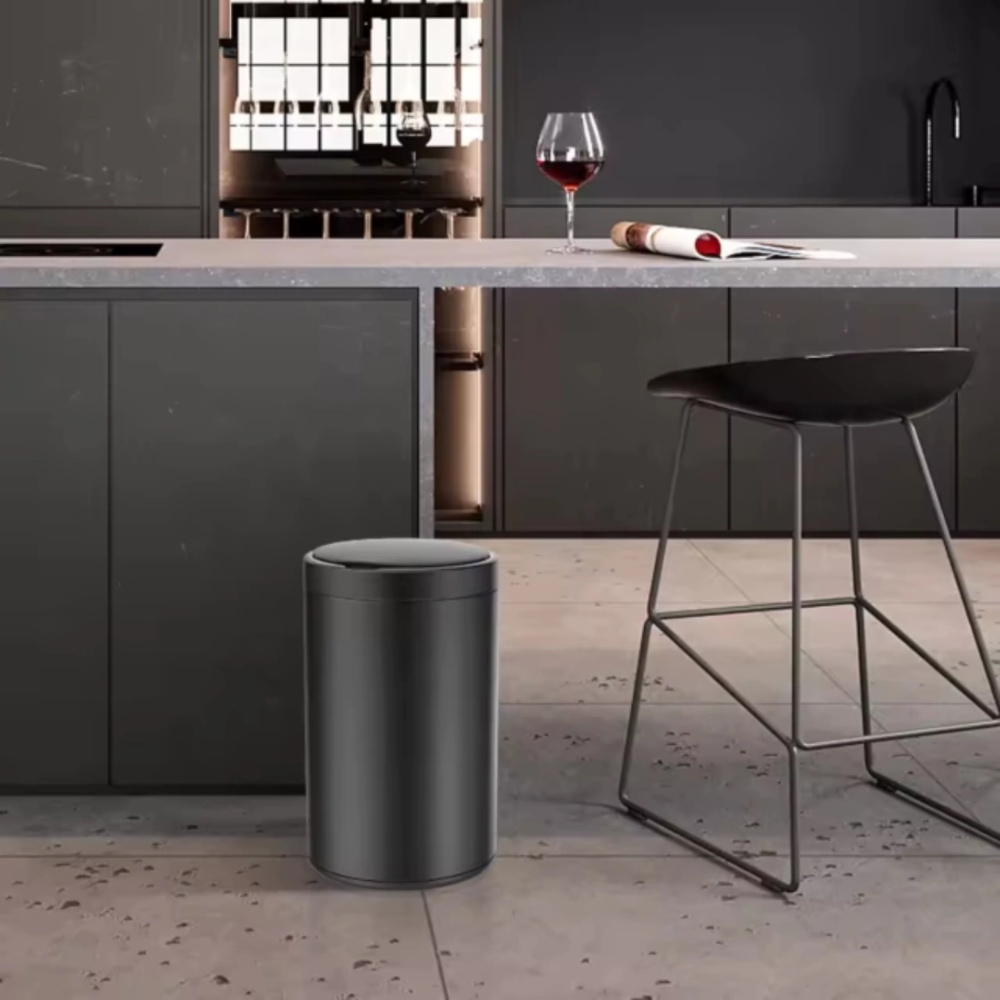 Lixeira Automática Redonda 40 Litros em Aço Inox com Sensor de Movimento Preta - Imagem 2