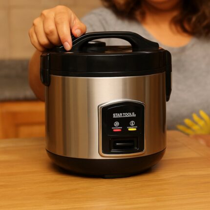 Panela de Arroz Elétrica 1 Litro 220V Preta com Função Manter Aquecido Antiaderente Compacta