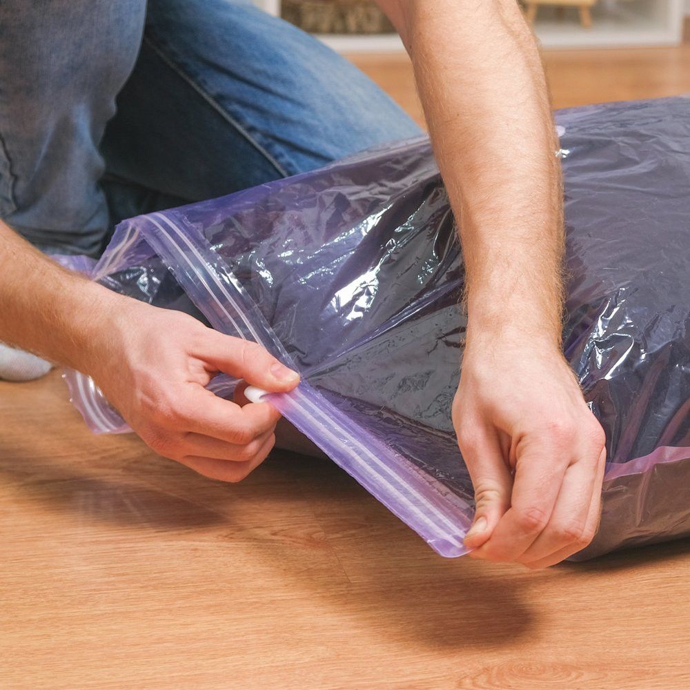 Saco Organizador a Vácuo M para Roupas 60x80cm Reutilizável Antimofo e Compactação - Imagem 16